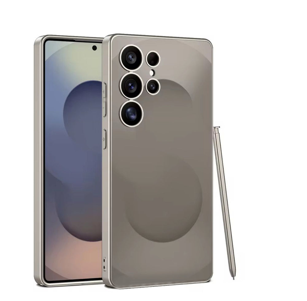 Stylish Protection with MagSafe