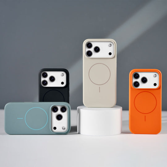 Domingo case on iPhone showing minimalist style