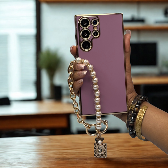 Stylish black case with chain strap