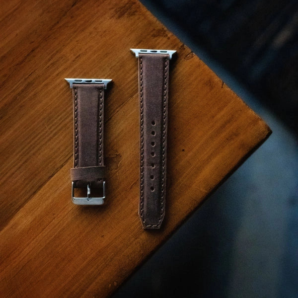 Elegant Legacy Leather Strap for Apple Watch – Timeless Luxury.